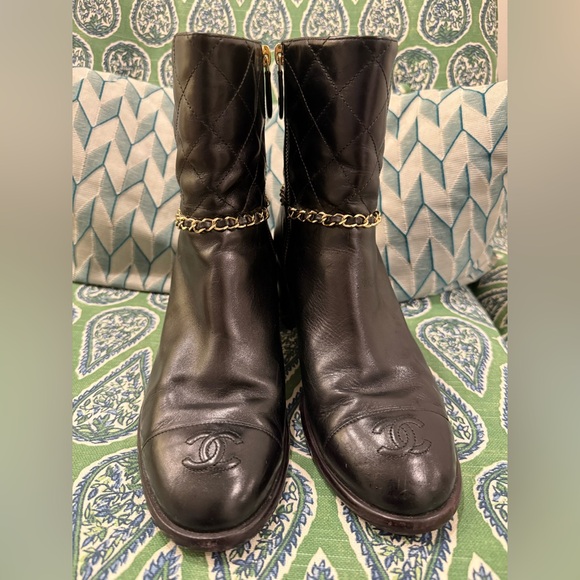 CHANEL Shoes - CHANEL Black Quilted Leather Boots with Gold Chain